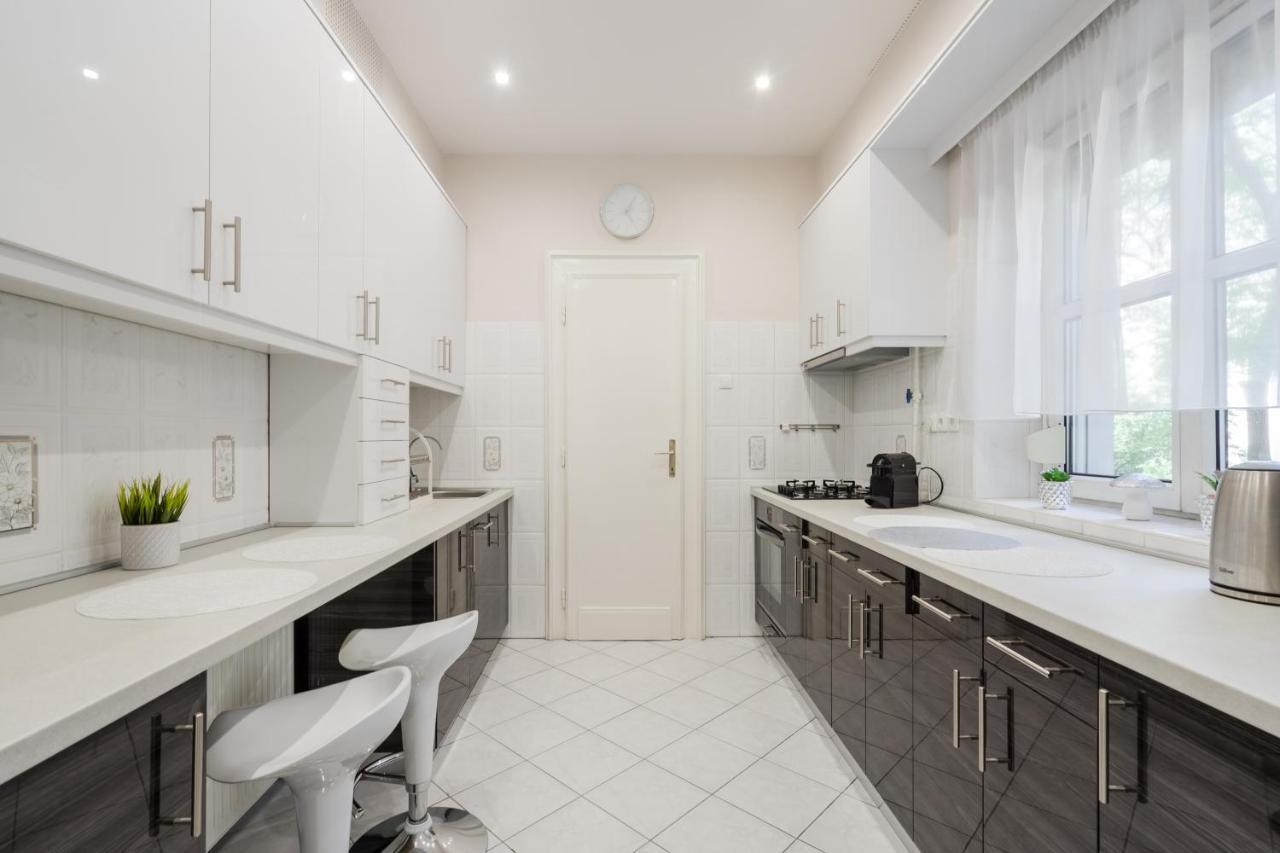 Bpr Ethereal Panoramic Suite With A/C & Balcony Budapest Exterior foto