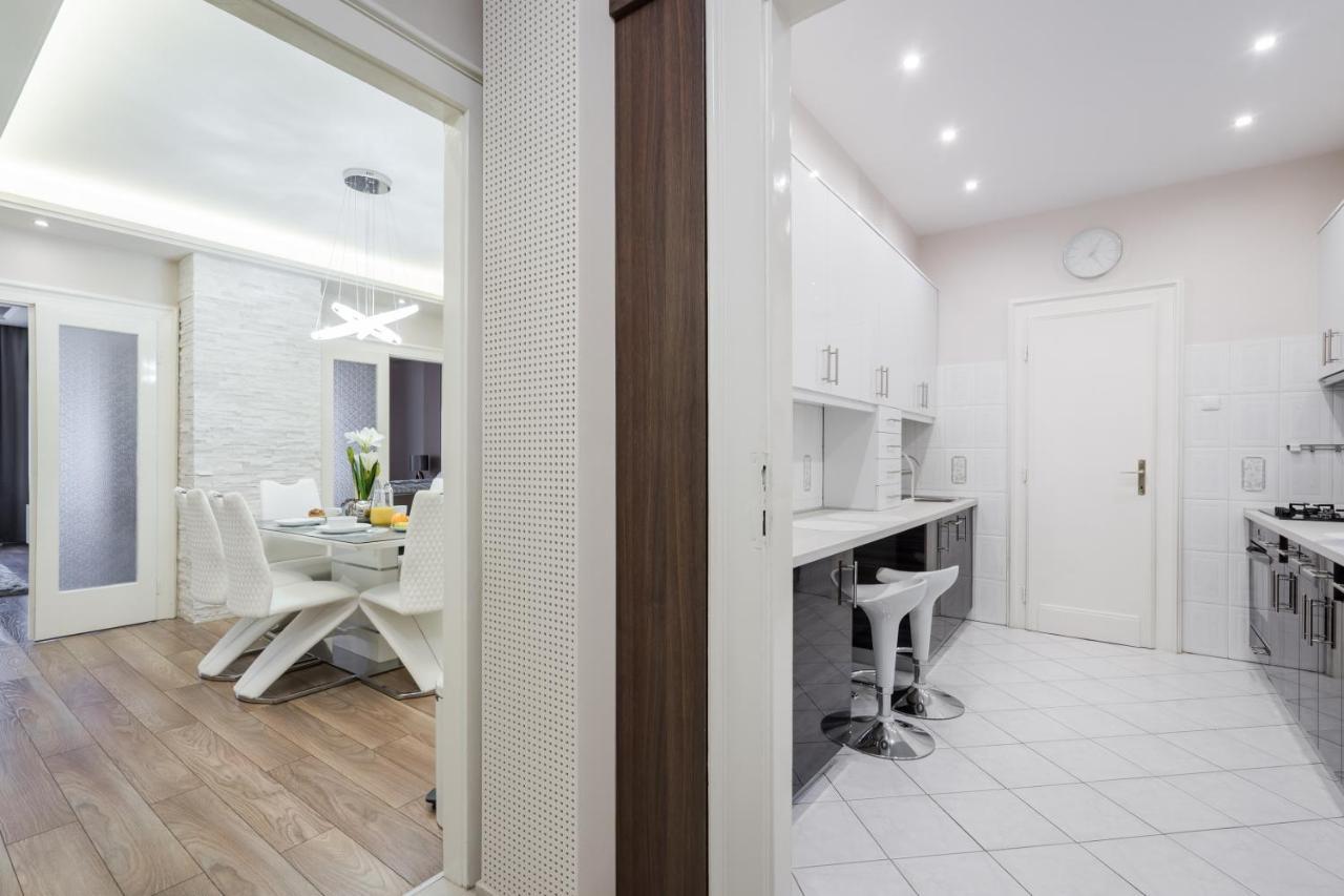 Bpr Ethereal Panoramic Suite With A/C & Balcony Budapest Exterior foto